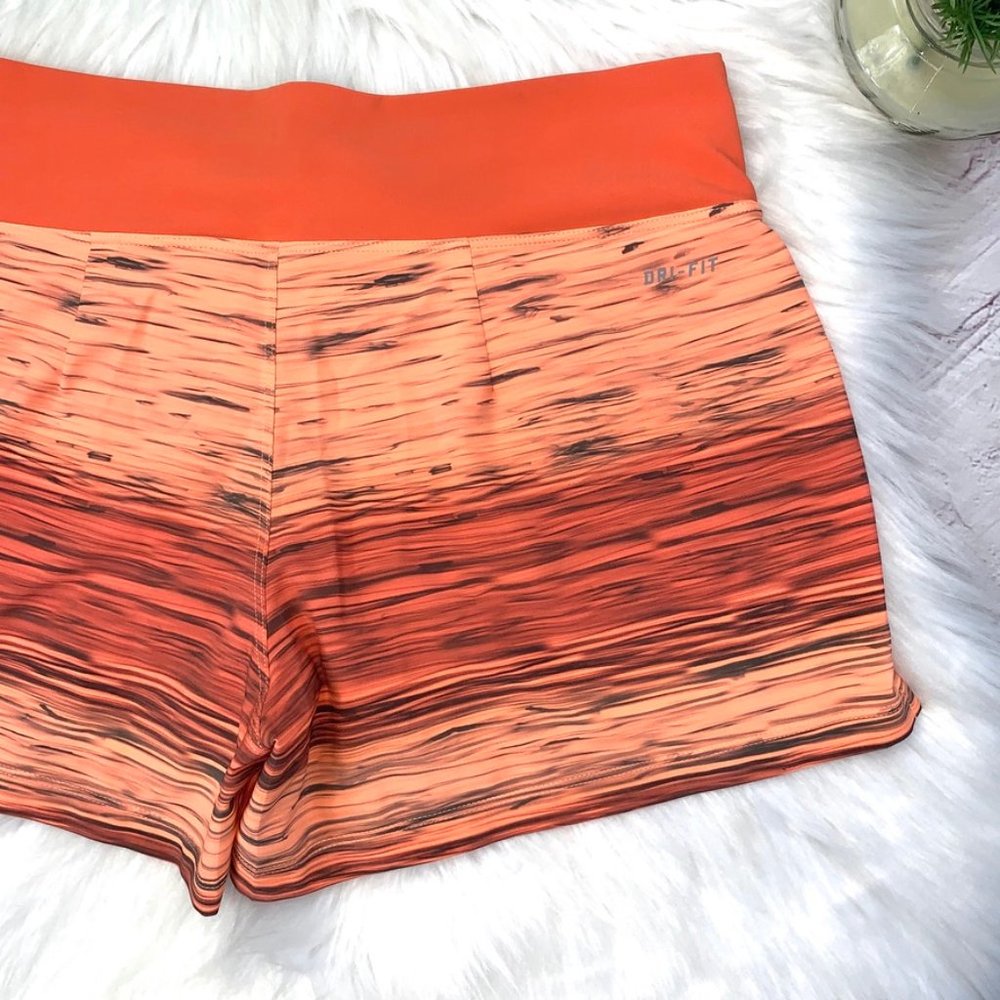 SOLD! 🏃♀️|•NIKE•| Running Crew Shorts Dri-Fit - Picture 4 of 8